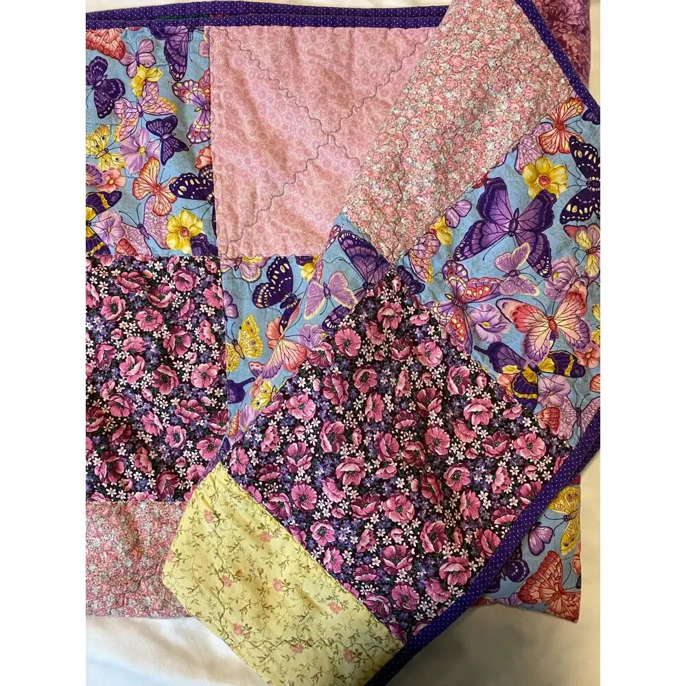 Vtg Handmade patchwork quilt Wall hang Lap quilt Pink‎ ,yellow, purple butterfly